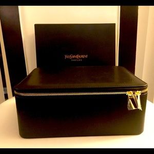 Stunning Yves Saint Laurent Vanity bag.❤️